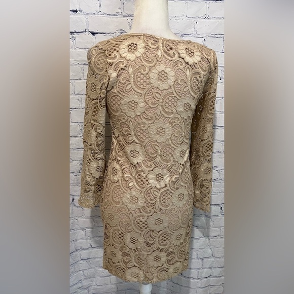 Amanda Lane Beige Allover Lace Dress Bell Sleeves Women's Size Petite Small - Picture 4 of 7